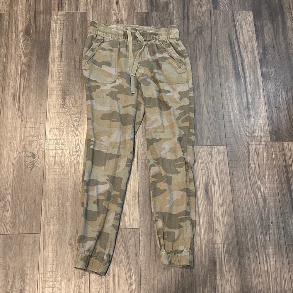 Camoflauge pants